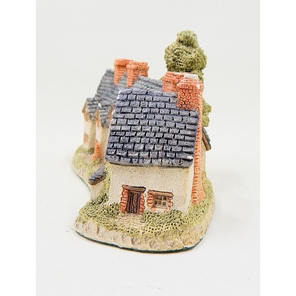 David Winter Cottages Craftsman's Cottage 1985 Great Britain 4-3/4 Inches - Picture 3 of 12